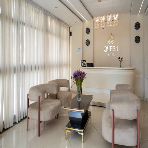 Queen Hotel