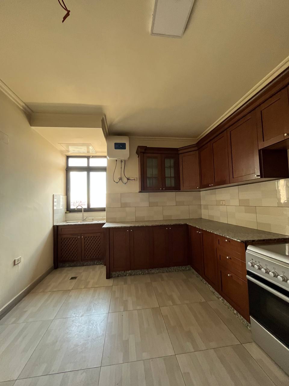 Bole, 5 Bedroom, 4 Bathroom Elegant Villa