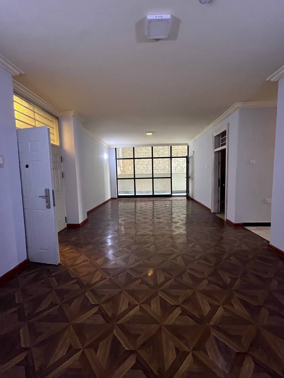 Megenagna, 6 Bedroom, 5 Bathroom Luxury Mansion