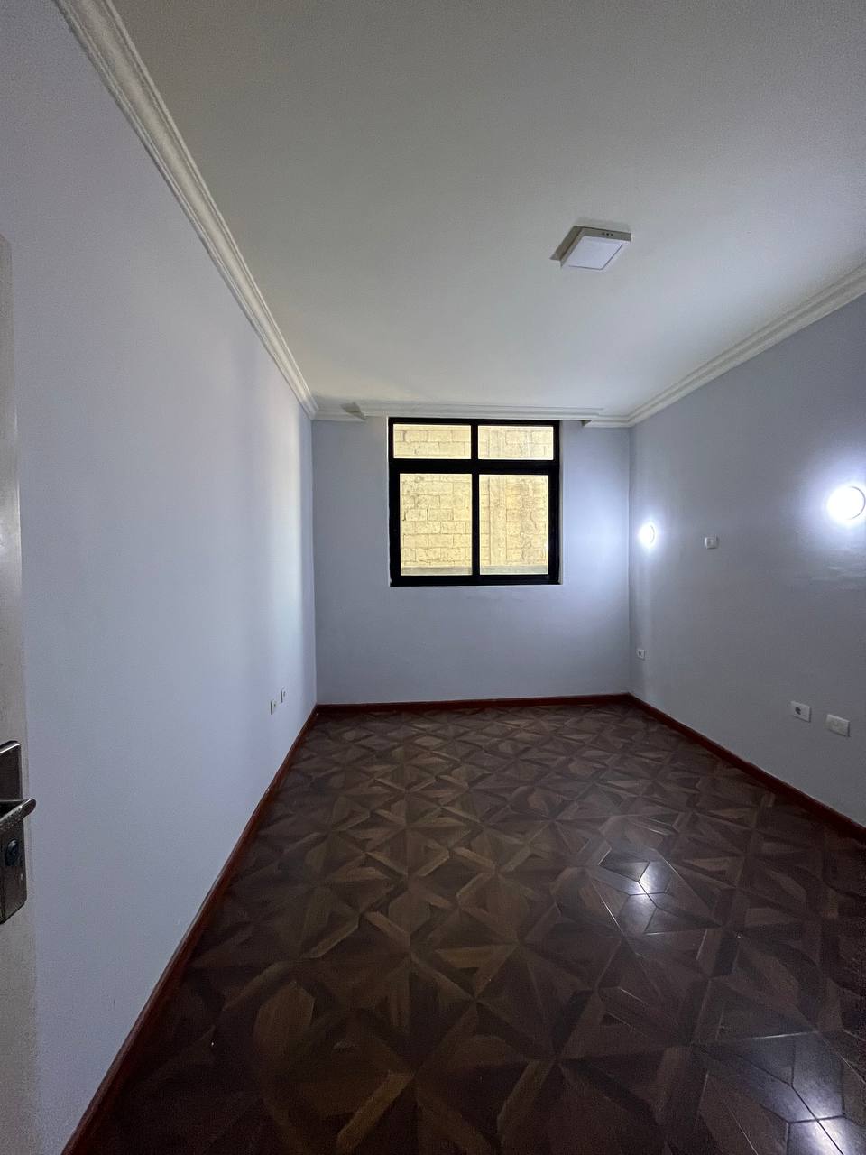 Megenagna, 6 Bedroom, 5 Bathroom Luxury Mansion