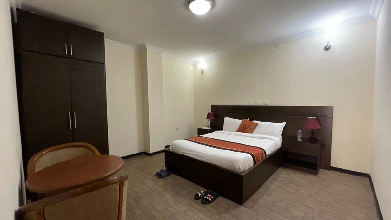 Family (Interconnected Rooms